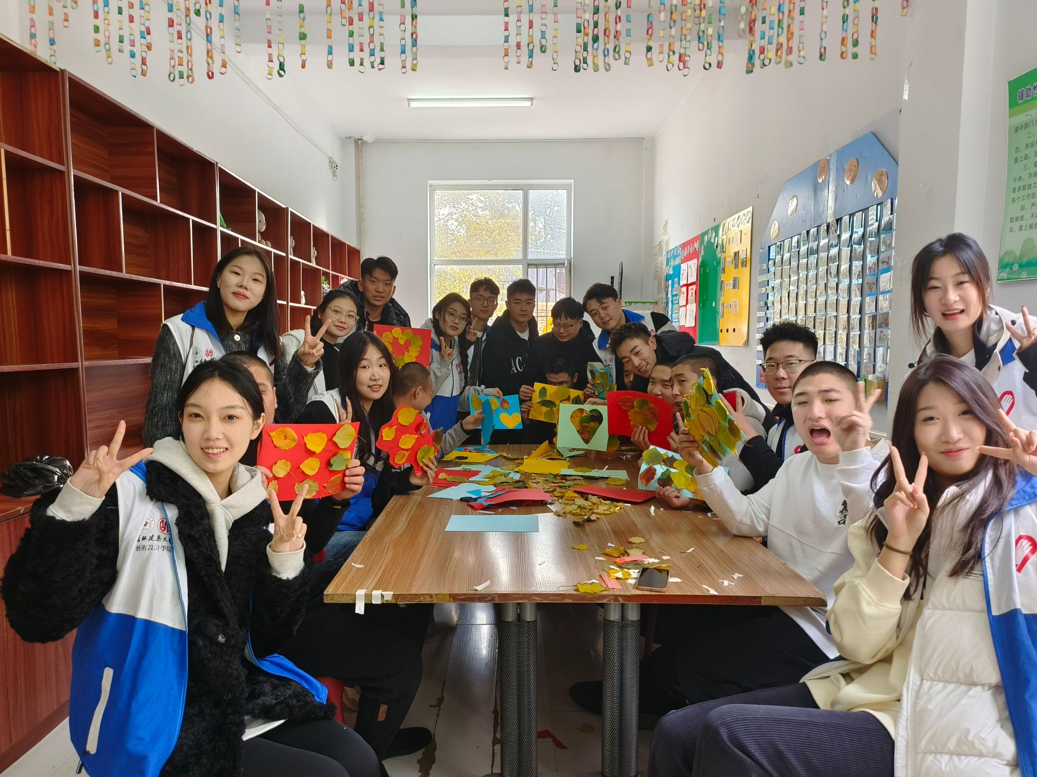 为发挥社会实践育人的驱动性作用