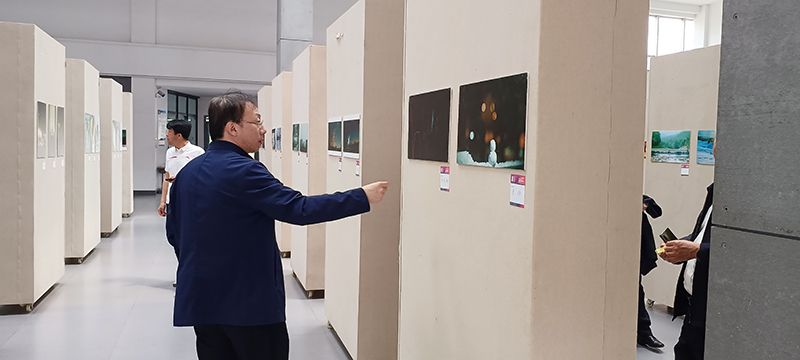 最终在评审组严格