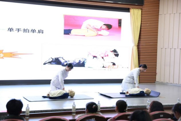 为进一步增强同学们的安全意识